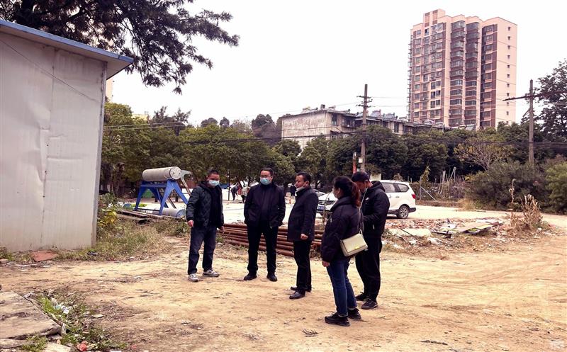 西昌市自然资源局宋斌局长带队到102厂了解土地开发规划和地热矿权“探转采”情况