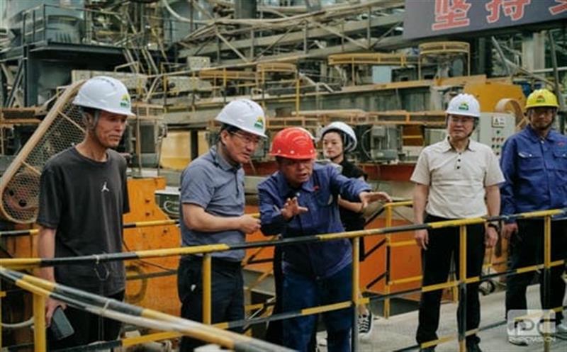 华体会官方网页版工会主席杜春茂到德昌大陆槽稀土矿调研指导工作