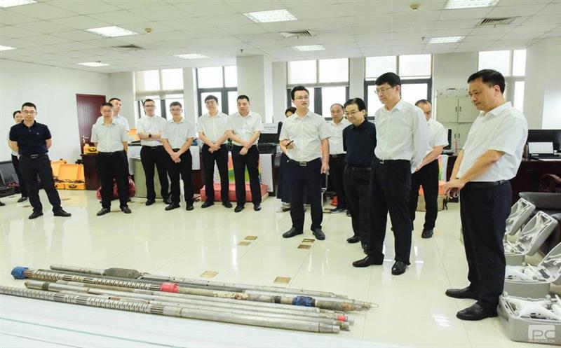 徐志文在物探院调研时强调：打造“金刚钻”，服务“大产业”